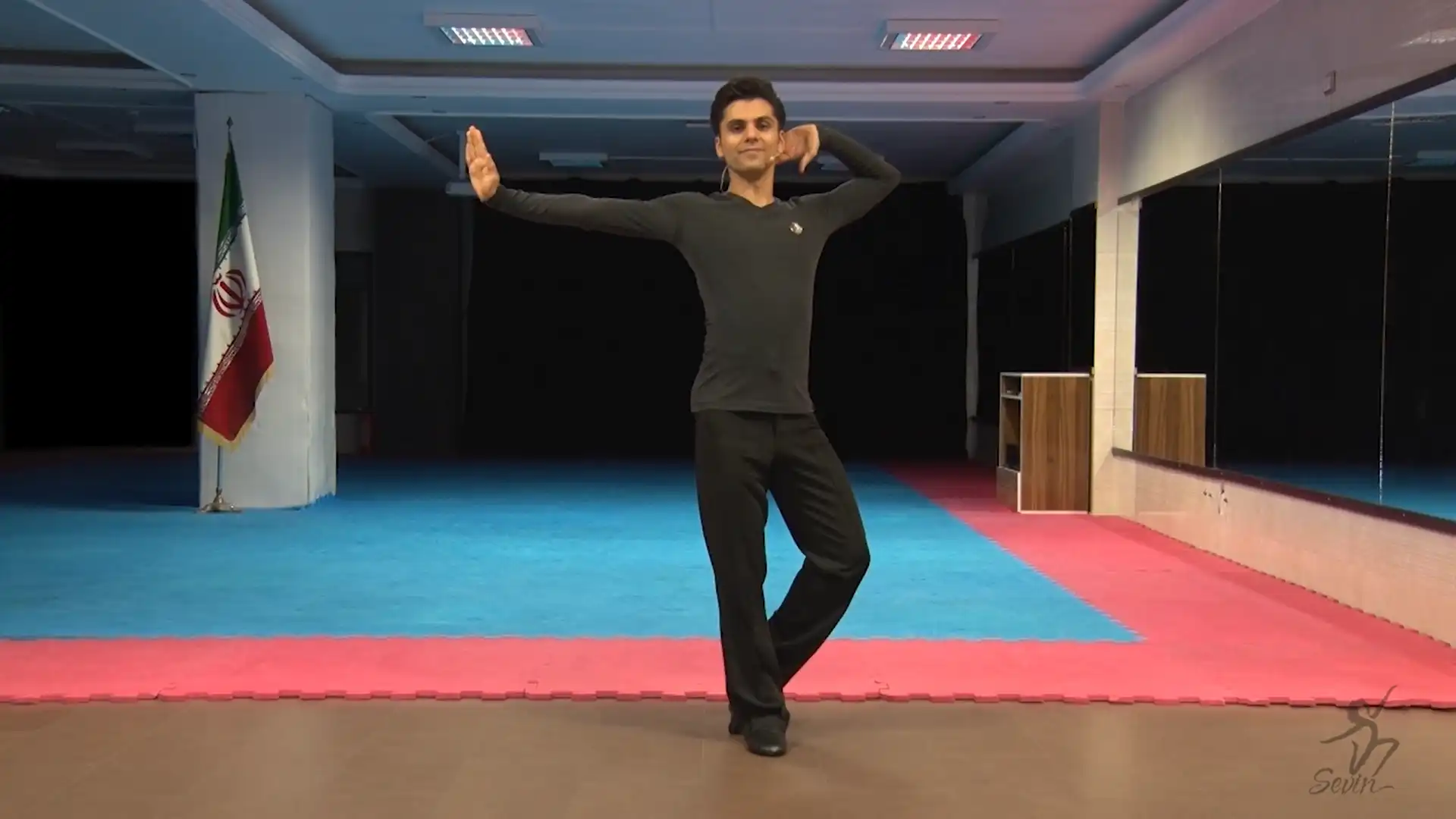 آموزش رایگان ۵ حرکت کلیدی رقص آذری